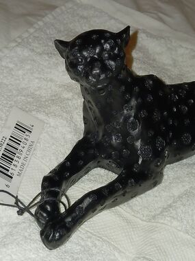Black Cast Cheetah Figurine - Decorative Home Accent